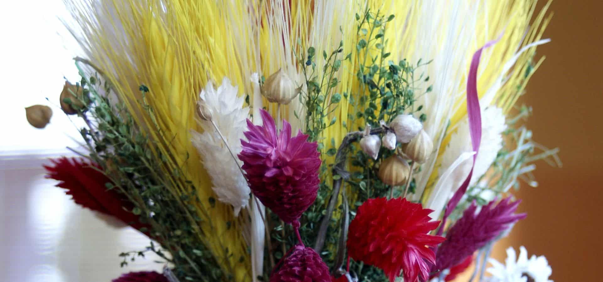 zdjęcia roślina, kwiat, flora, sztuka, Wykonany ręcznie, Wielkanoc, ozdobiony, florystyka, tradycyjny, suszone kwiaty, bukiet kwiatów, kwiaty cięte, kwiatowy wzór, centralnym, Palma wielkanocna, układania kwiatów