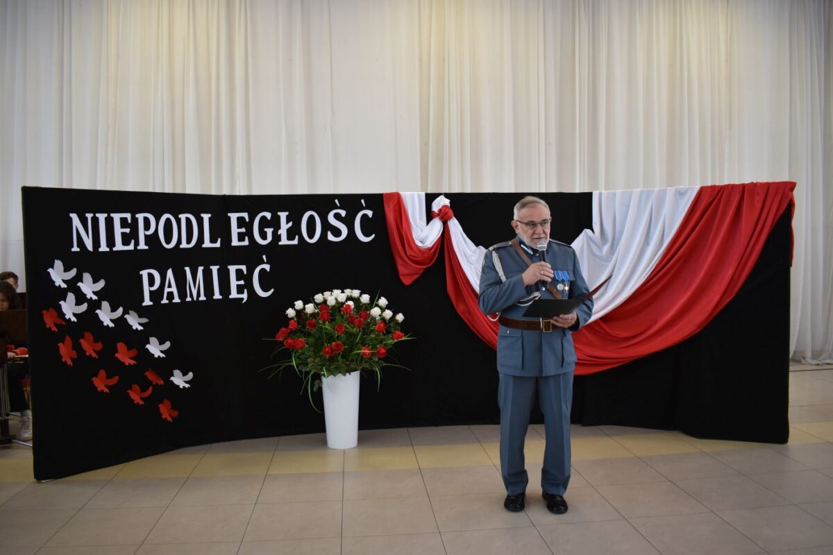 Mężczyzna w mundurze