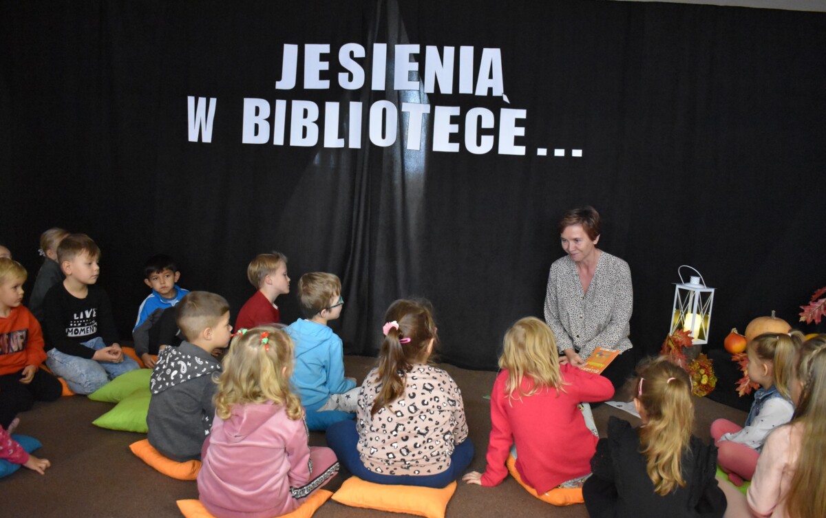 W czwartkowy ranek Gminna Biblioteka Publiczna przyjęła dwie grupy uczniów ze Szkoły Podstawowej im. Marii Kownackiej z Mlęcina.