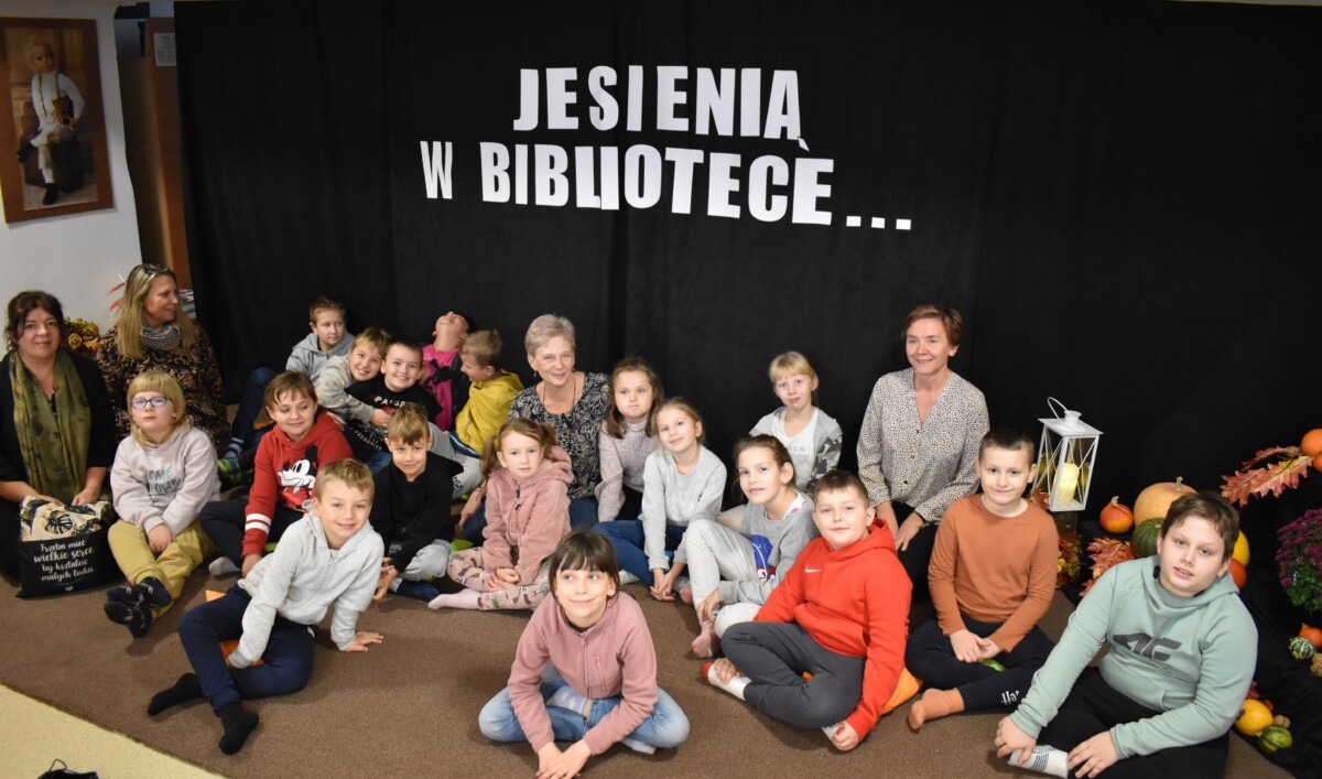 W czwartkowy ranek Gminna Biblioteka Publiczna przyjęła dwie grupy uczniów ze Szkoły Podstawowej im. Marii Kownackiej z Mlęcina.