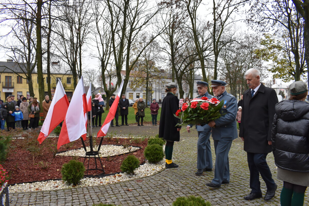 11 listopada w Dobrem zorganizowano obchody 104. Rocznicy Odzyskania Niepodległości przez Polskę.