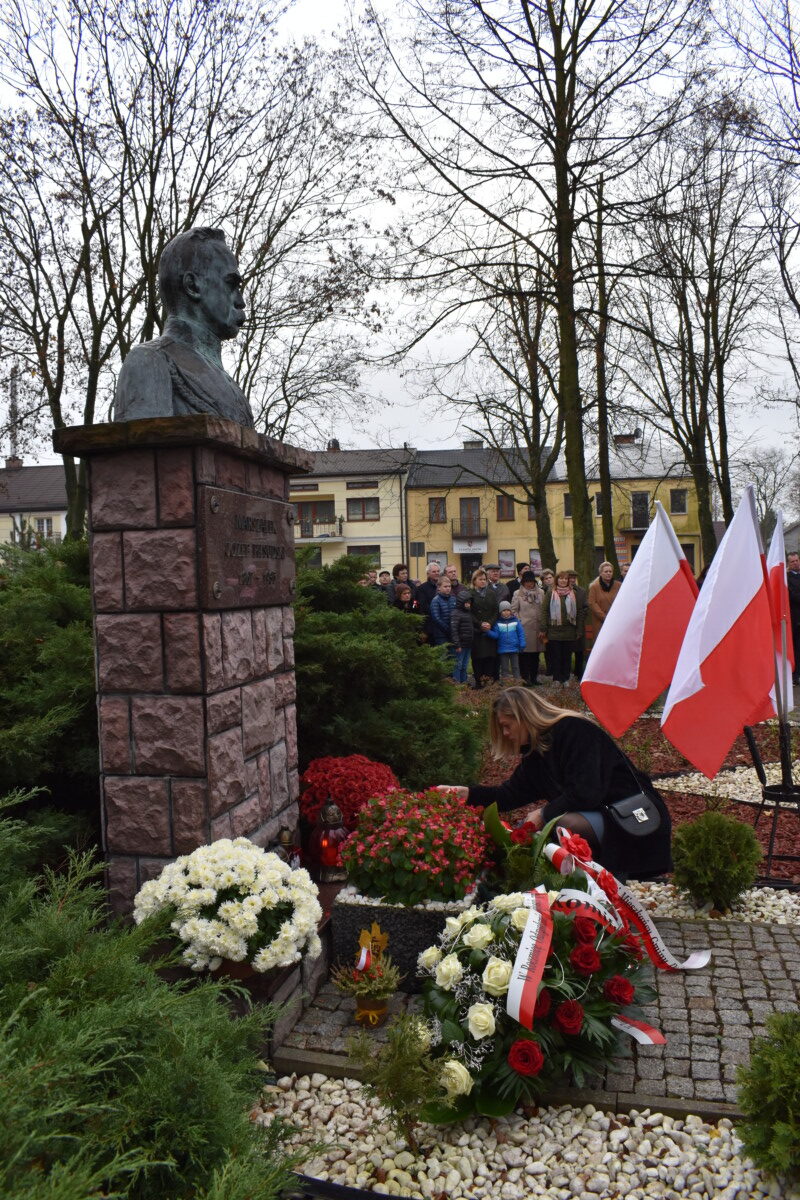 11 listopada w Dobrem zorganizowano obchody 104. Rocznicy Odzyskania Niepodległości przez Polskę.