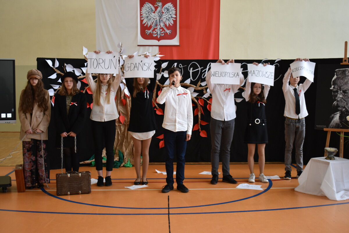 11 listopada w Dobrem zorganizowano obchody 104. Rocznicy Odzyskania Niepodległości przez Polskę.