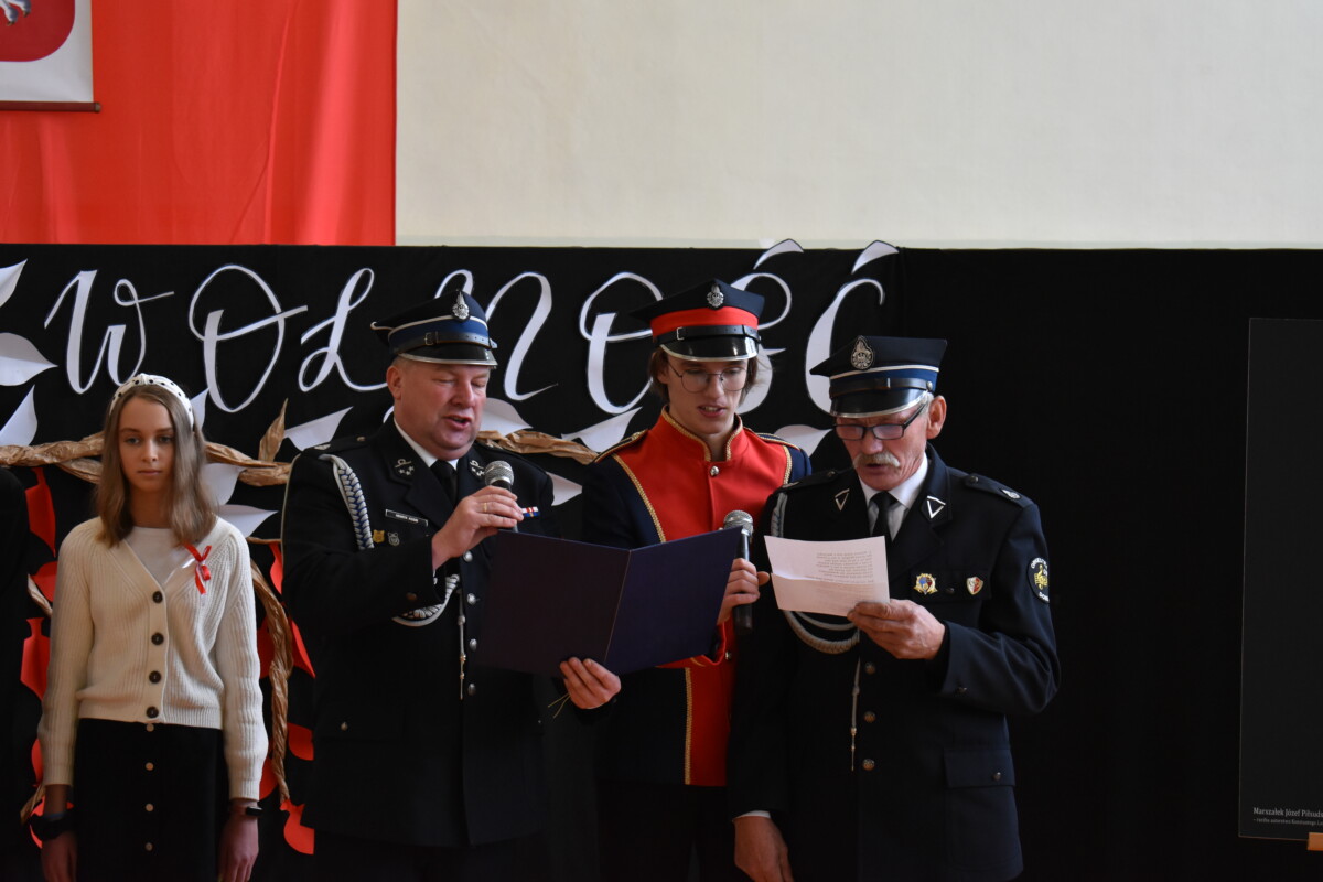 11 listopada w Dobrem zorganizowano obchody 104. Rocznicy Odzyskania Niepodległości przez Polskę.
