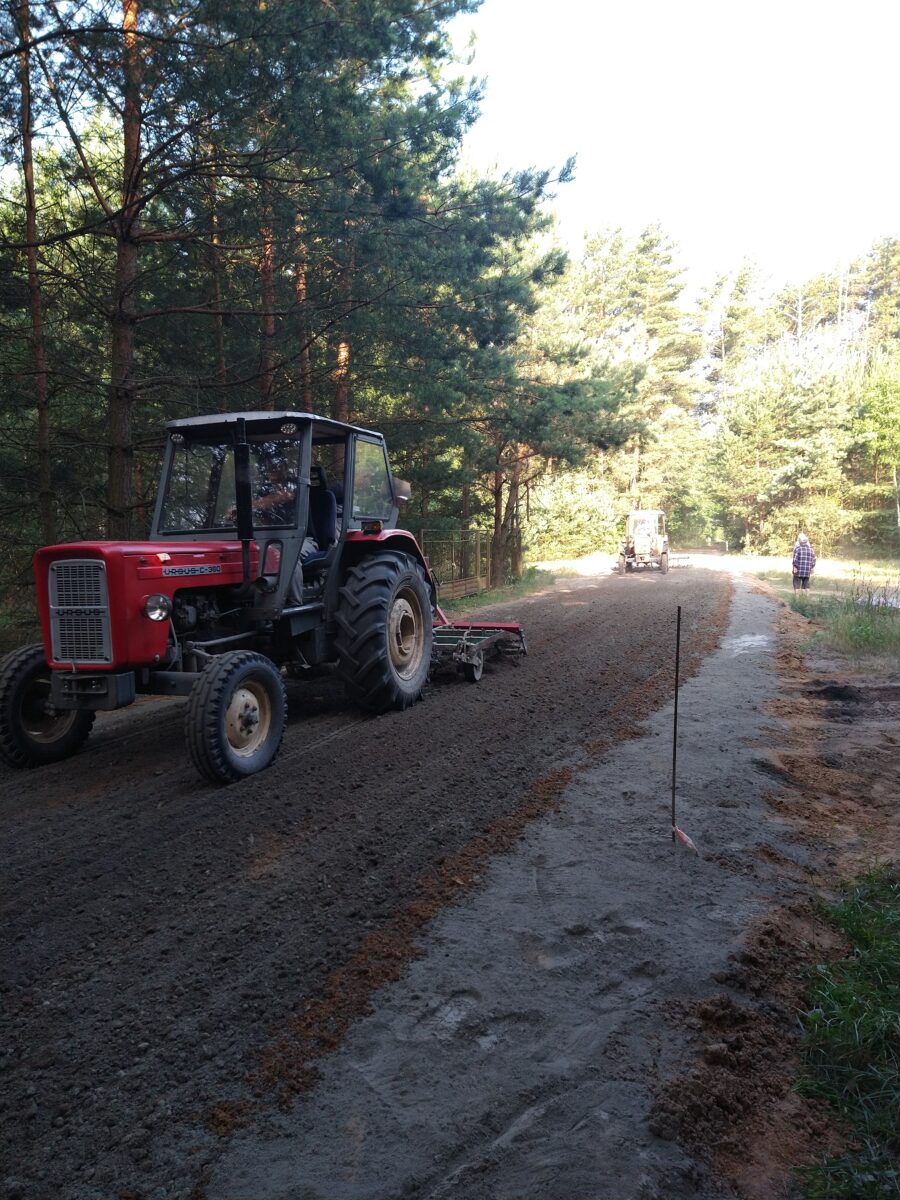 droga, ciagnik pole niebo