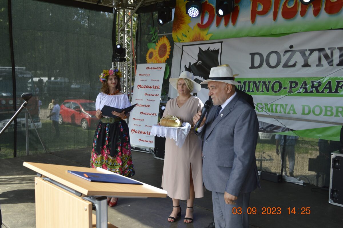 scena kapelusz mezczyzna