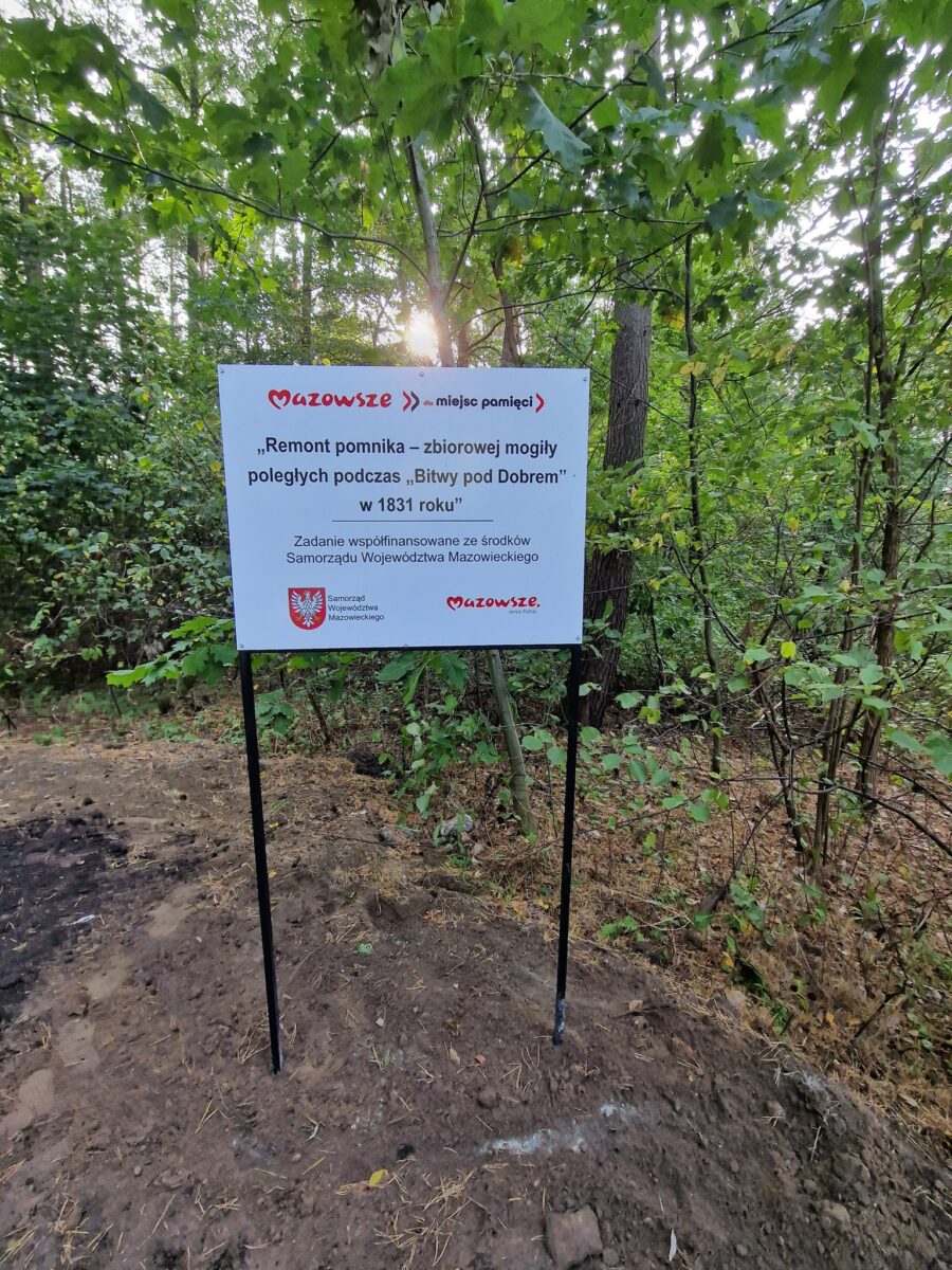 “Remont pomnika – zbiorowej mogiły poległych podczas “Bitwy pod Dobrem” w 1831 roku”